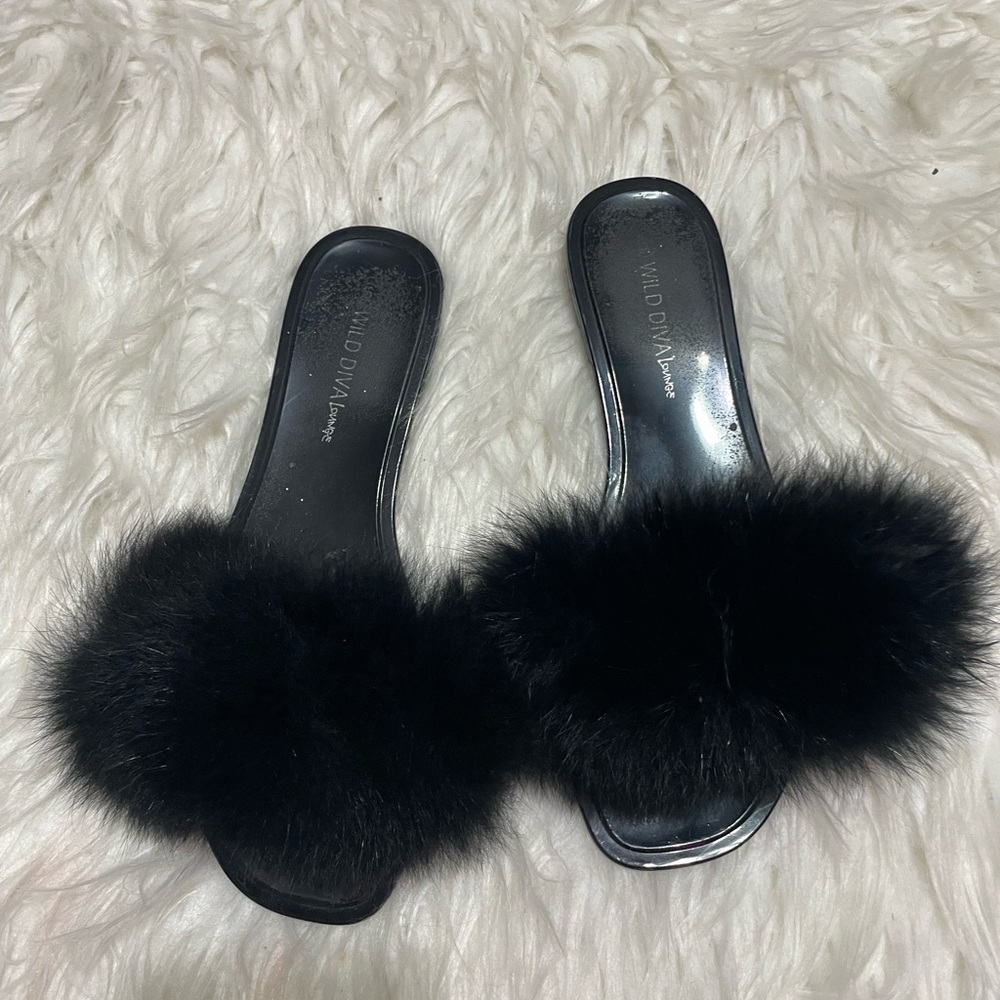 DIVA Lounge Black Furry Slippers
